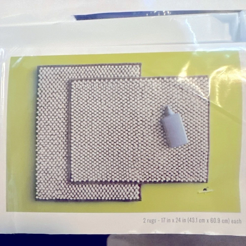 Room Essentials Everyday Chenille Bath Rug Set 2pc 17”x24” Non-Skid